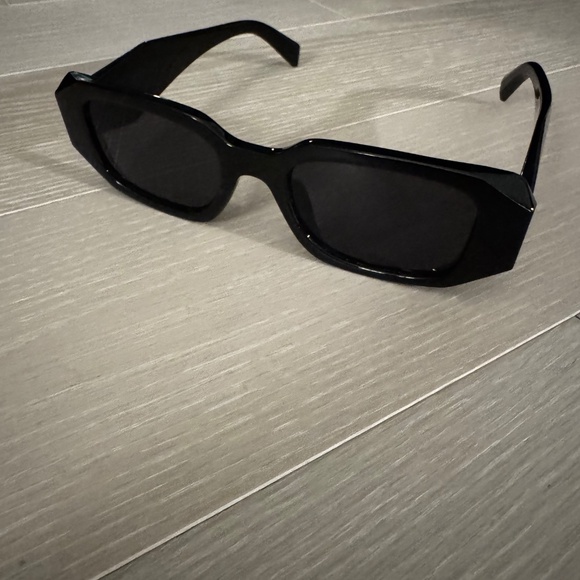 Rectangle Sunglasses – Black Frame, Dark Grey Lenses, Luxury Style